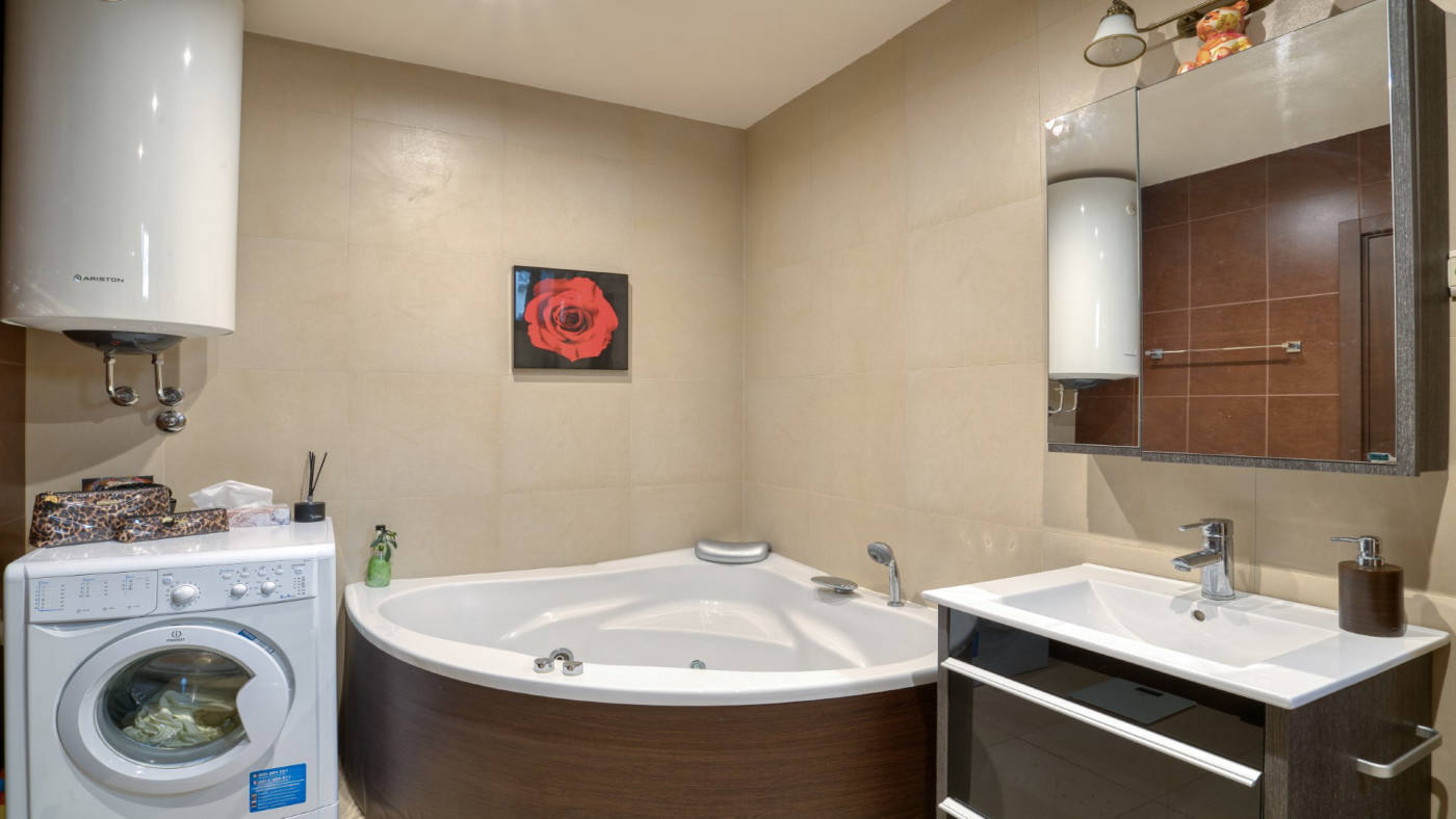 Квартира, 840 м², 340 000$ — FAKTOR